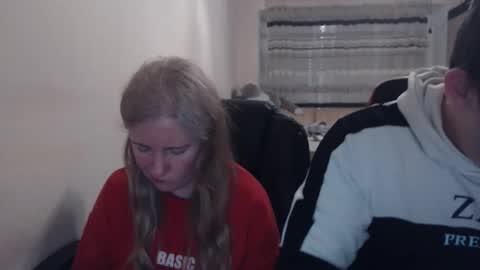 JenisAndPeter online show from 04-12-26, 08:03