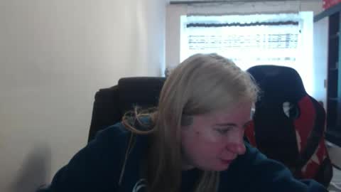 JenisAndPeter online show from 04-26-26, 05:05