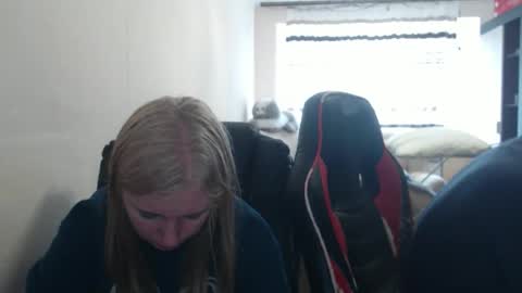 JenisAndPeter online show from 04-28-26, 09:25