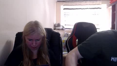 JenisAndPeter online show from 06-09-26, 05:02