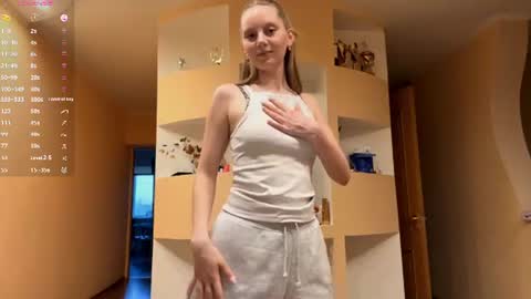 Jen online show from 06-30-26, 04:30