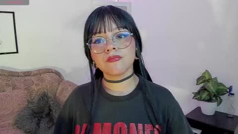 Snapshot of jenn_cg chatting on 02-28-25, 12:32 jenn online show from 02-28-25, 12:32