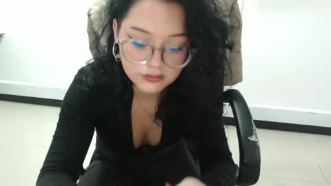 Snapshot of jenn_cg chatting on 09-18-25, 08:55 jenn online show from 09-18-25, 08:55