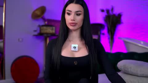 jenna_day online show from 12-18-25, 07:36