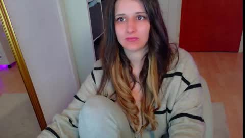 Snapshot of jenna_sxy19 chatting on 09-29-25, 12:21 jennasxy19 online show from 09-29-25, 12:21
