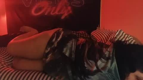  Dragon Queen. Be my Dragon --  and  online show from 06-18-26, 10:47