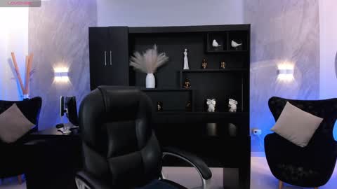 Snapshot of jennaolson chatting on 01-13-25, 06:27 Jenna Olson online show from 01-13-25, 06:27