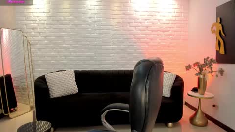 Snapshot of jennaolson chatting on 02-27-25, 05:58 Jenna Olson online show from 02-27-25, 05:58