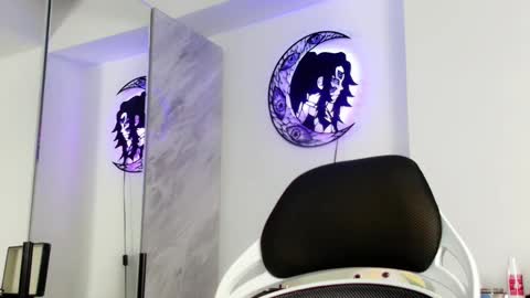 Snapshot of jennatyan chatting on 12-14-24, 04:45 JENNA online show from 12-14-24, 04:45