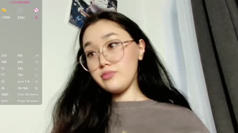 Snapshot of jennatyan chatting on 02-26-25, 12:25 JENNA online show from 02-26-25, 12:25