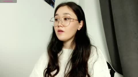 Snapshot of jennatyan chatting on 03-11-25, 05:02 JENNA online show from 03-11-25, 05:02