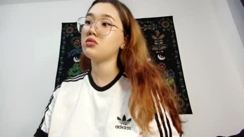 Snapshot of jennatyan chatting on 09-26-25, 12:31 JENNA online show from 09-26-25, 12:31