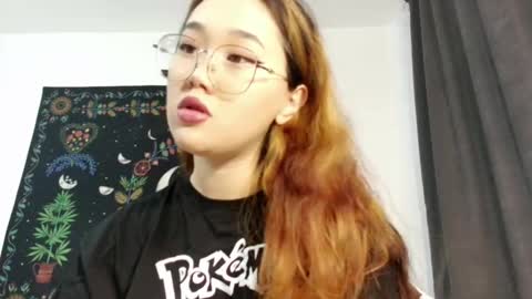 Snapshot of jennatyan chatting on 10-01-25, 10:10 JENNA online show from 10-01-25, 10:10