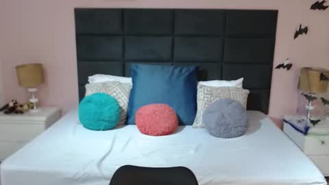 jenner_madison online show from 10-31-25, 01:01