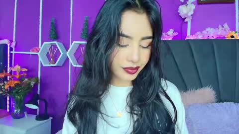 Snapshot of jenner_mills chatting on 12-14-24, 06:56 Jenner online show from 12-14-24, 06:56
