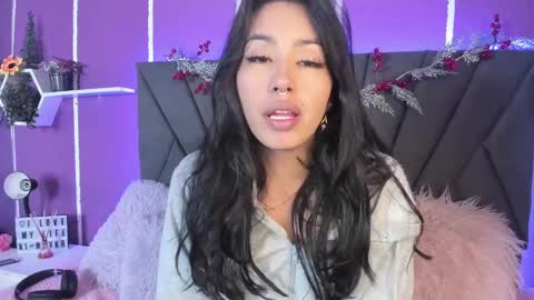 Snapshot of jenner_mills chatting on 12-22-24, 08:49 Jenner online show from 12-22-24, 08:49