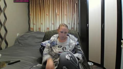 Snapshot of jennideep chatting on 05-11-26, 04:26 JenniDeep online show from 05-11-26, 04:26