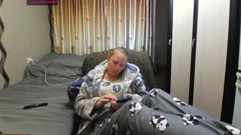 Snapshot of jennideep chatting on 05-16-26, 03:33 JenniDeep online show from 05-16-26, 03:33