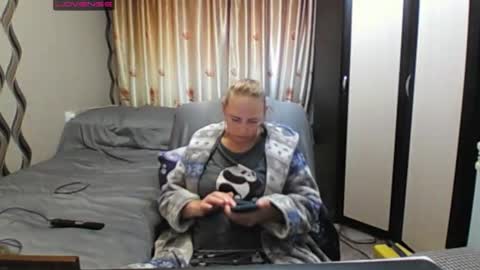 Snapshot of jennideep chatting on 06-08-26, 02:17 JenniDeep online show from 06-08-26, 02:17