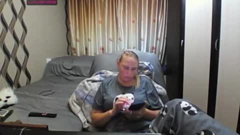 Snapshot of jennideep chatting on 06-11-26, 06:17 JenniDeep online show from 06-11-26, 06:17