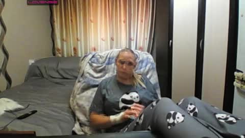 Snapshot of jennideep chatting on 06-18-26, 12:31 JenniDeep online show from 06-18-26, 12:31
