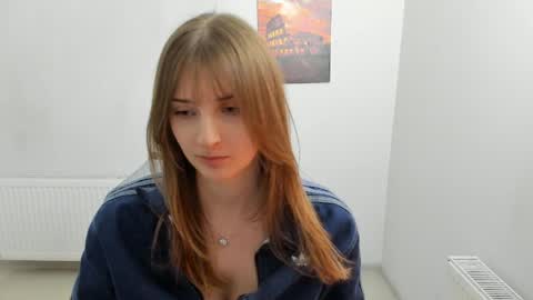 Snapshot of jenniestar chatting on 04-02-26, 12:14 Karla online show from 04-02-26, 12:14