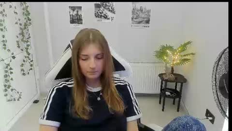 Karla online show from 07-25-26, 01:19