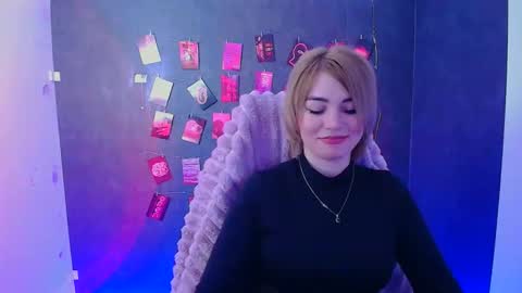 Snapshot of jennifer_cuttie chatting on 02-10-26, 07:23 Jennifer online show from 02-10-26, 07:23