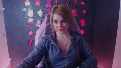 Snapshot of jennifer_cuttie chatting on 02-27-26, 12:49 Jennifer online show from 02-27-26, 12:49