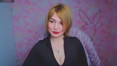 Snapshot of jennifer_cuttie chatting on 02-28-26, 06:47 Jennifer online show from 02-28-26, 06:47