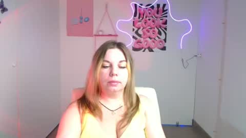 Jennifer online show from 10-22-25, 06:24