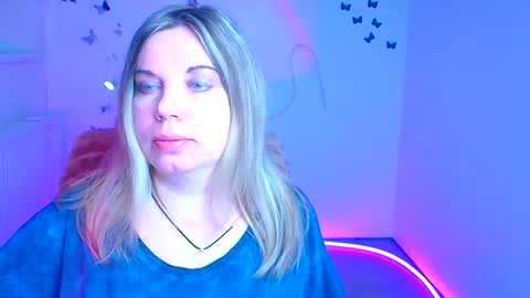 Jennifer online show from 04-06-26, 05:52