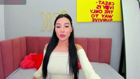 Snapshot of jennifer_munoz chatting on 10-08-25, 07:39 Jennifer online show from 10-08-25, 07:39