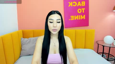 Snapshot of jennifer_munoz chatting on 11-16-25, 01:33 Jennifer online show from 11-16-25, 01:33