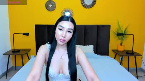 Snapshot of jennifer_munoz chatting on 11-25-25, 07:41 Jennifer online show from 11-25-25, 07:41