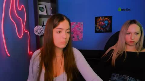 Snapshot of jennifer_sheil chatting on 03-05-26, 09:22 jennifer_sheil online show from 03-05-26, 09:22