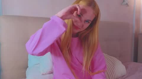 Snapshot of jennifercamprell chatting on 04-23-26, 07:05 jennifercamprell online show from 04-23-26, 07:05