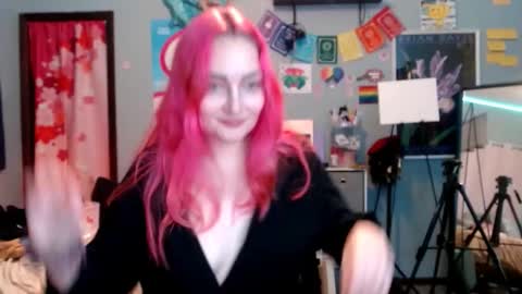 Snapshot of jennifergwen chatting on 11-18-25, 02:17 Jennifer Gwen online show from 11-18-25, 02:17