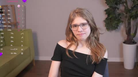 Snapshot of jenniferrakow chatting on 05-18-26, 09:15 Sofia online show from 05-18-26, 09:15