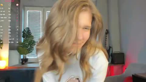Snapshot of jenniferrakow chatting on 06-20-26, 07:11 Sofia online show from 06-20-26, 07:11