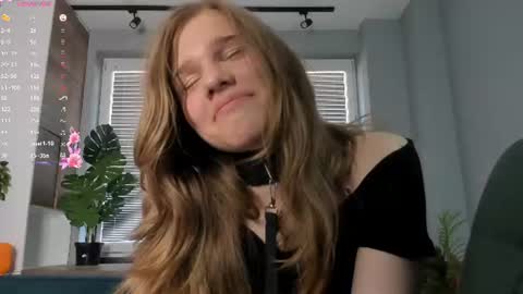Snapshot of jenniferrakow chatting on 07-02-26, 07:14 Sofia online show from 07-02-26, 07:14