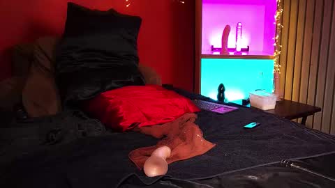 Jennifer Star online show from 12-16-25, 10:59