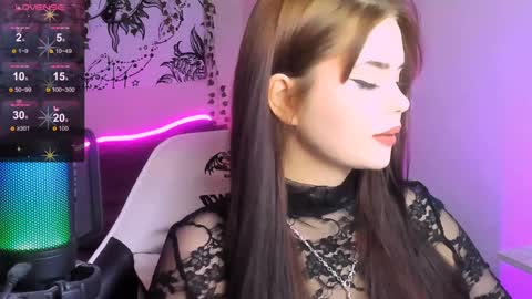 Snapshot of jenniferwandis77 chatting on 12-18-24, 08:20 Jenni online show from 12-18-24, 08:20