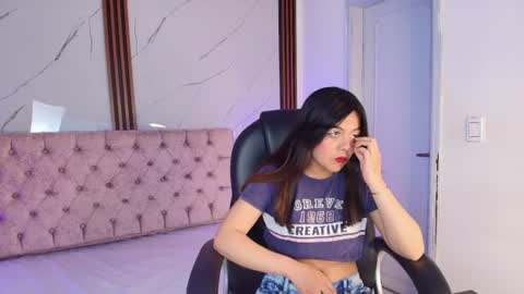 jenniiferrodriguez online show from 06-10-26, 07:35