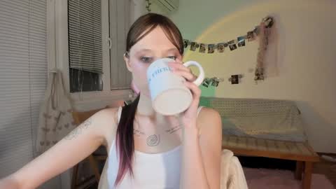 Jennifer Jenny Darling   online show from 01-22-25, 07:45