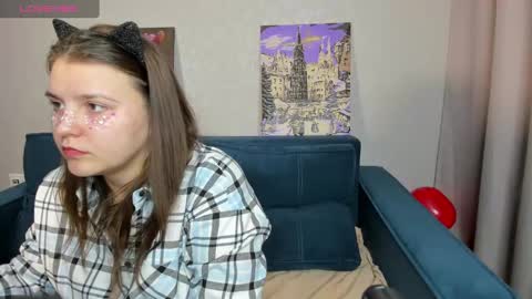 Snapshot of jenny_jimmy chatting on 02-28-25, 08:42 Jenny online show from 02-28-25, 08:42