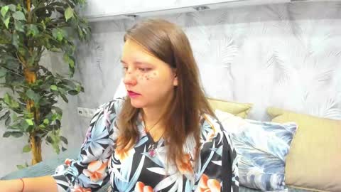 Snapshot of jenny_jimmy chatting on 09-11-25, 12:22 Jenny online show from 09-11-25, 12:22