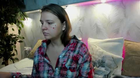 Snapshot of jenny_jimmy chatting on 09-23-25, 12:24 Jenny online show from 09-23-25, 12:24