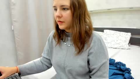 Snapshot of jenny_jimmy chatting on 09-30-25, 12:37 Jenny online show from 09-30-25, 12:37