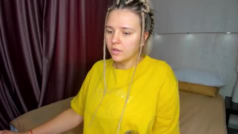 Snapshot of jenny_jimmy chatting on 10-23-25, 09:19 Jenny online show from 10-23-25, 09:19